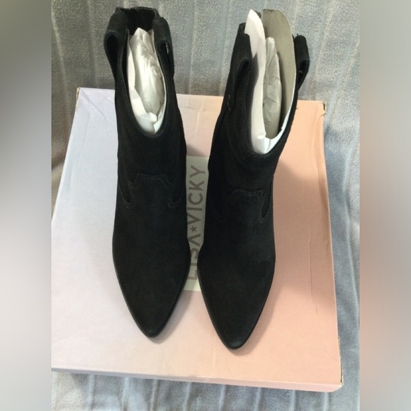 Lisa Vicky Sway Point Toe Healed Bootie Size 7M - Picture 3 of 12